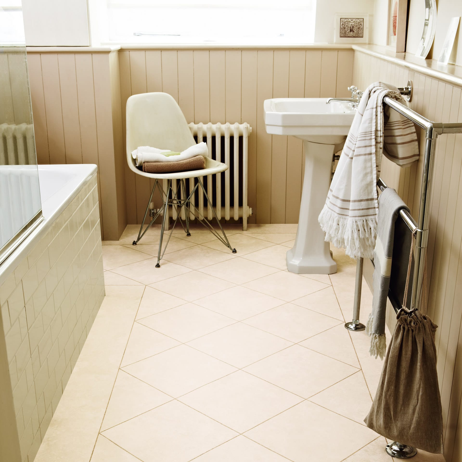 Karndean Knight Tile ST8 Balin Stone Luxury Vinyl Flooring at £46.73